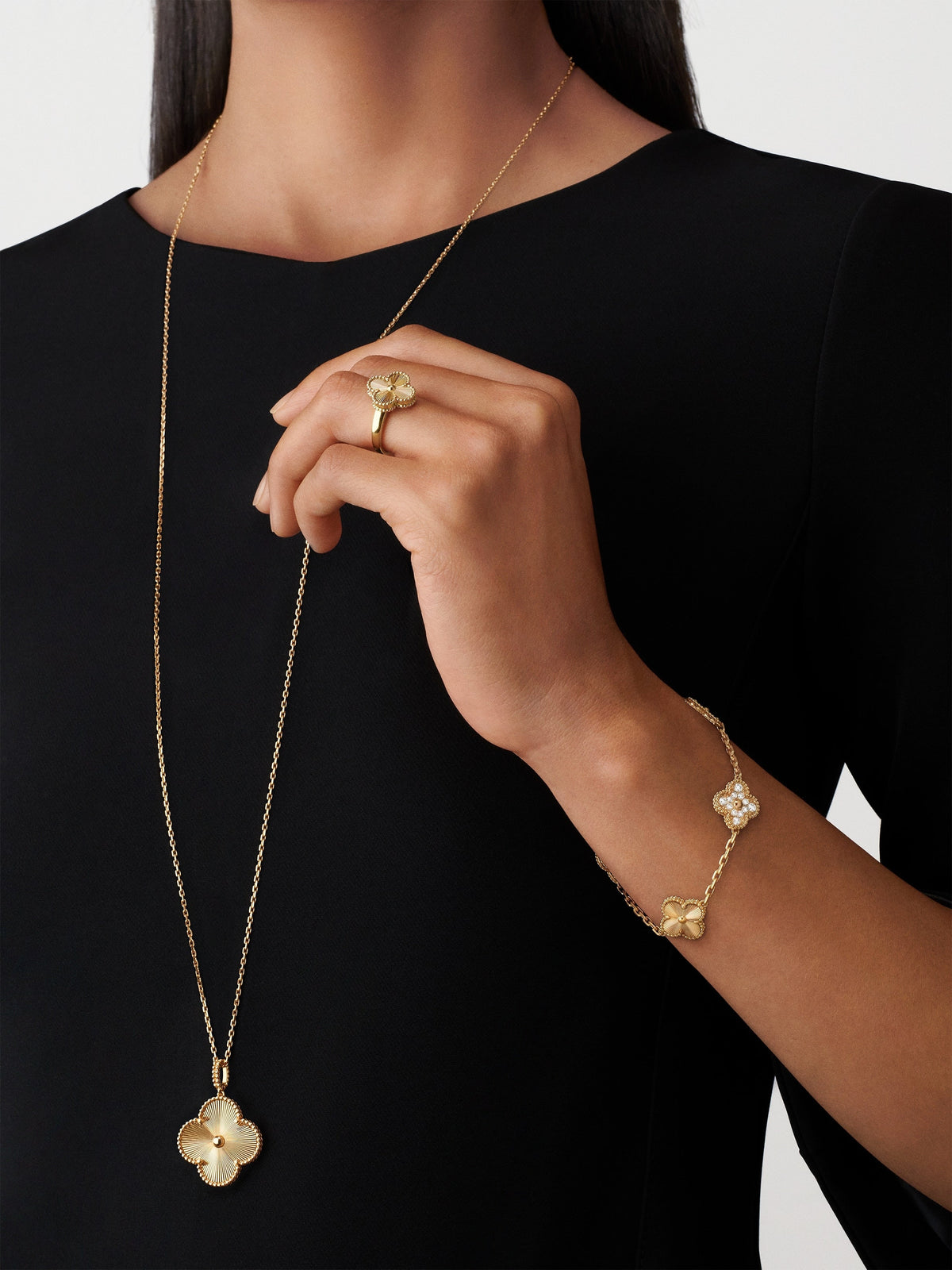 Van Cleef Vintage Alhambra 5 Motifs Yellow Gold