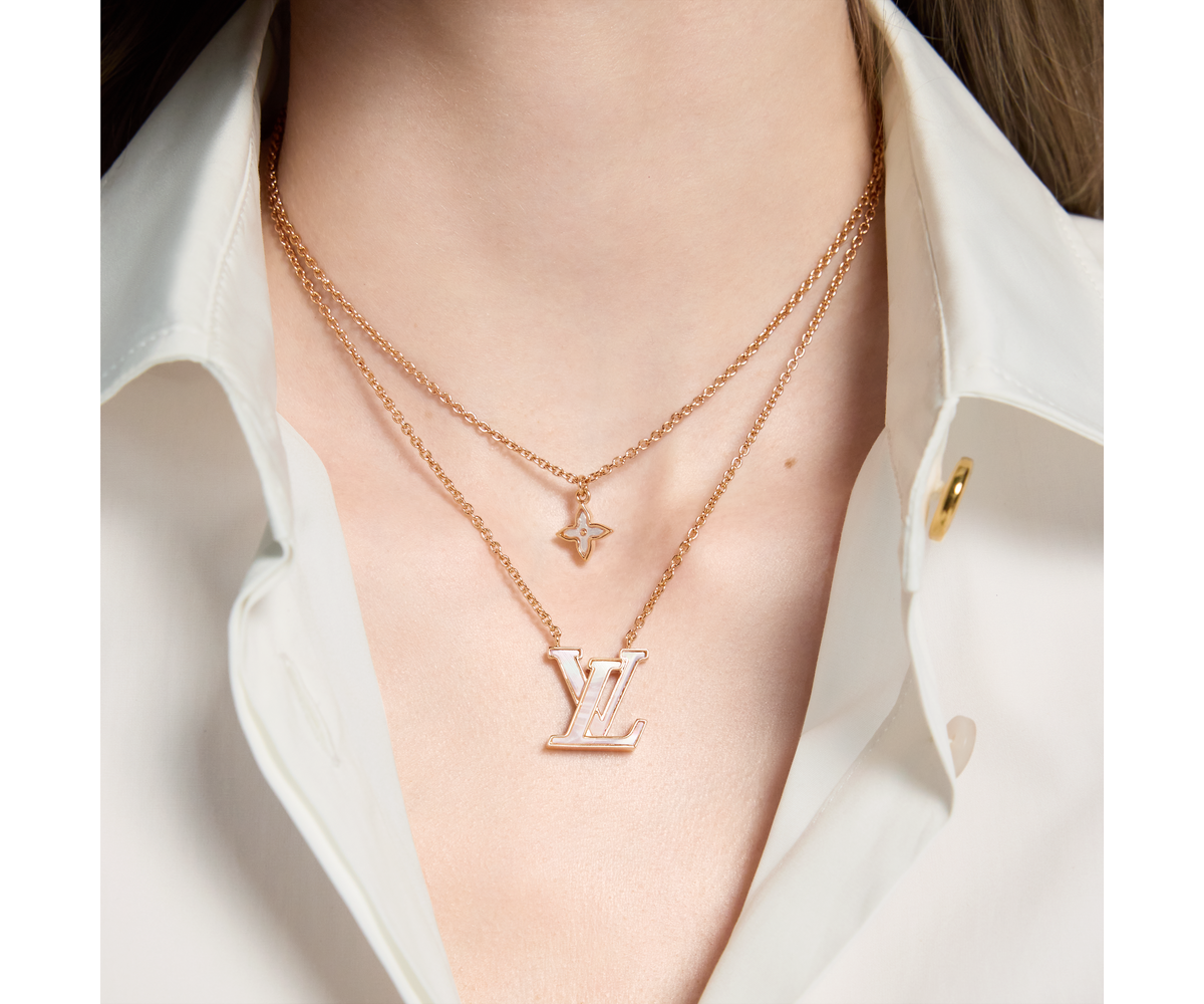 Louis Vuitton Collier Lady LV Pearlescent