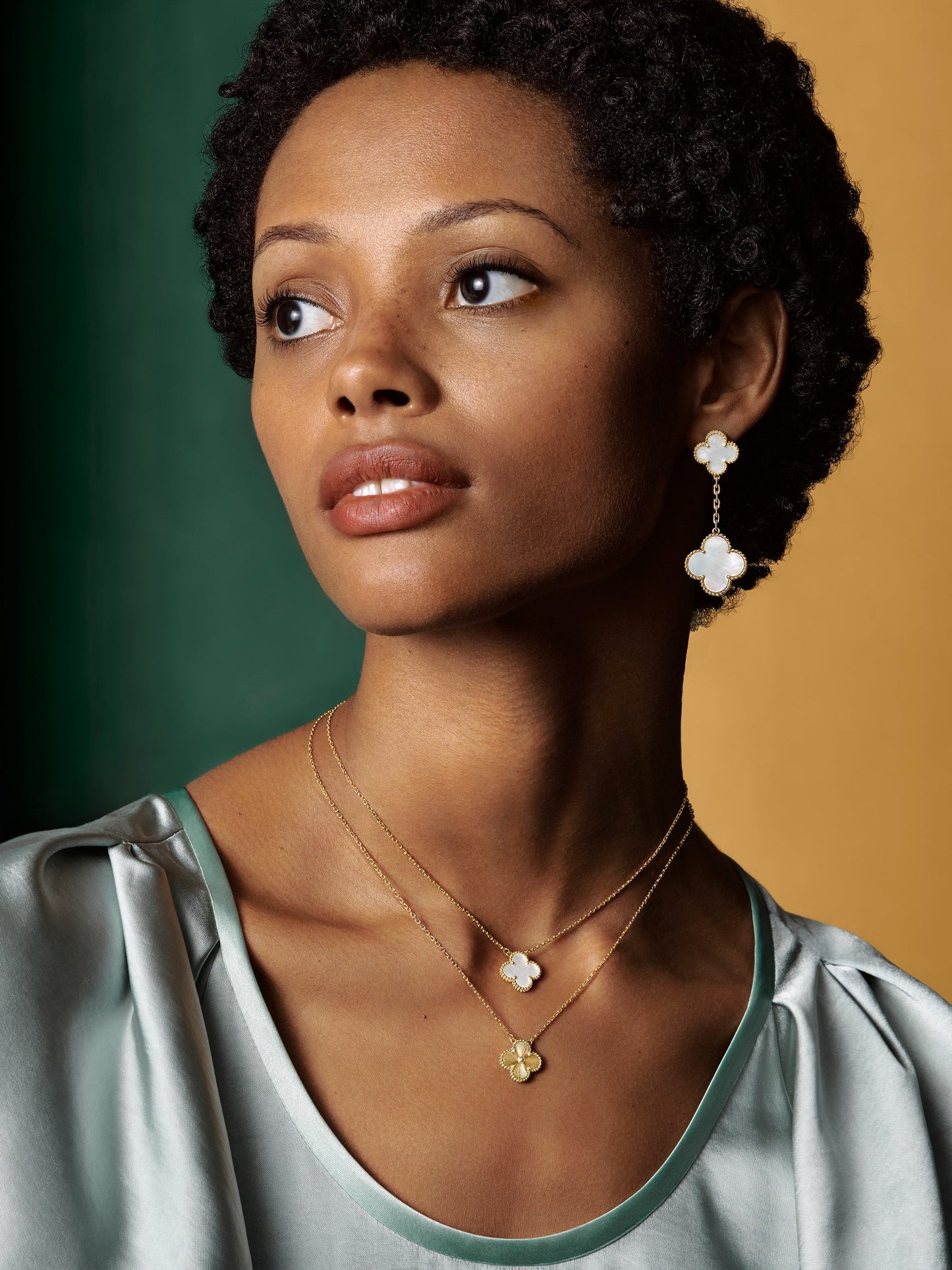 Van Cleef Sweet Alhambra Nacre