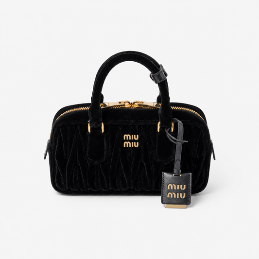 MiuMiuSac Arcadie en Velours Matelassé Noir