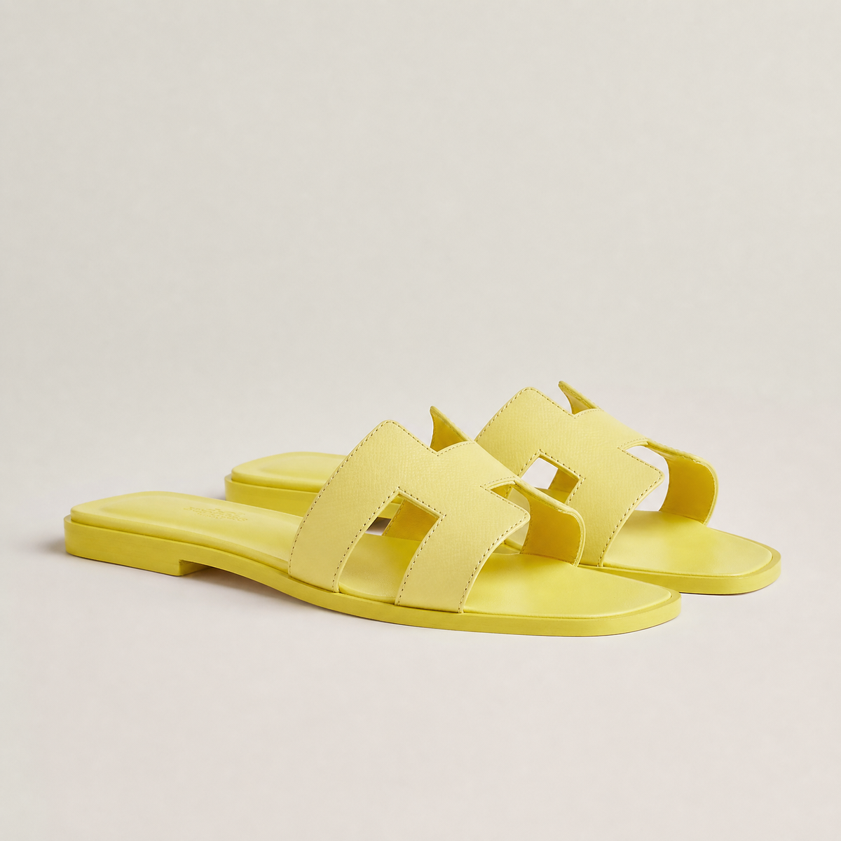 Hermes Sandales Jaune Pastel