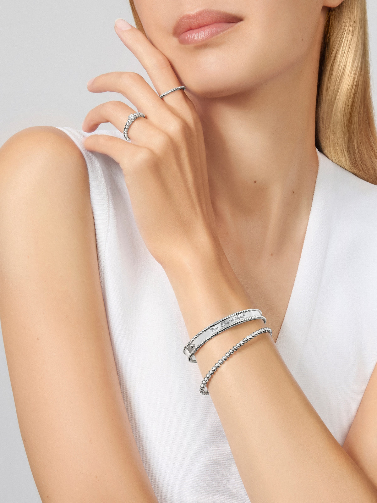 Van Cleef Bague Perlée Perles d'Or Petit Modèle